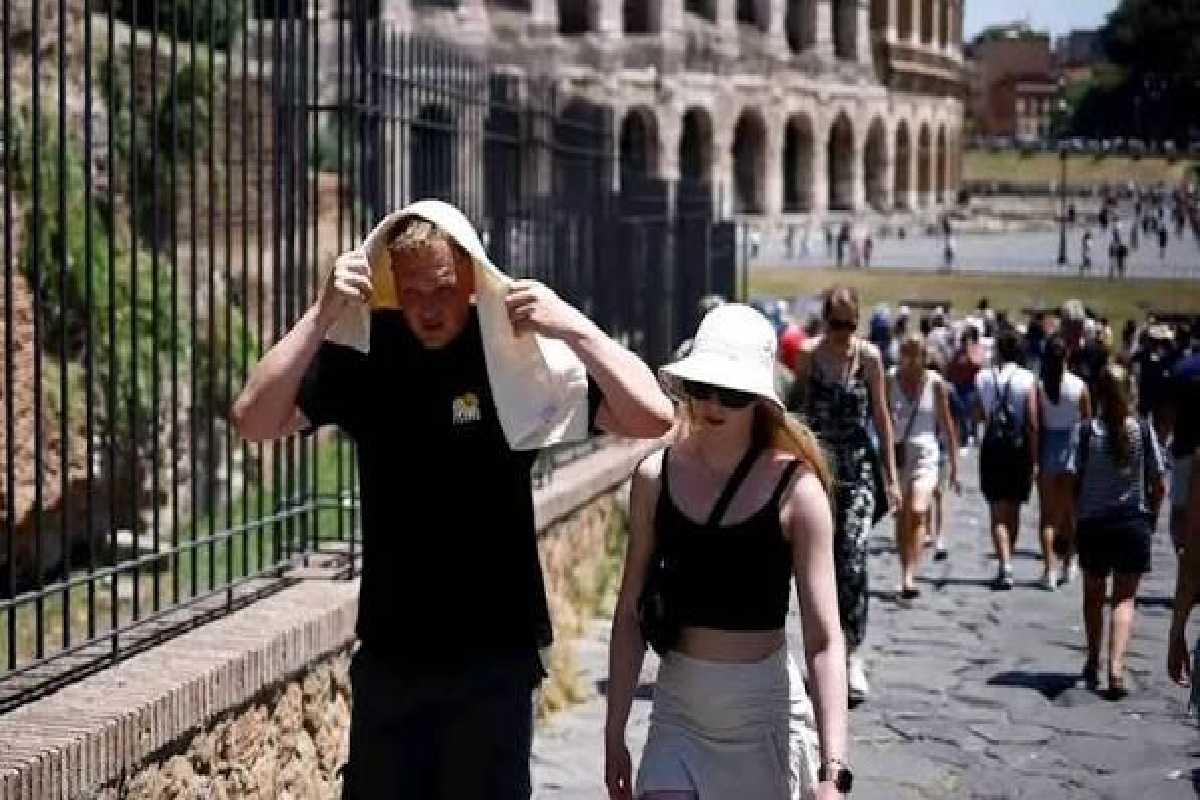 ஸ்பெயினை வாட்டும் வெப்பம் : செத்து மடியும் மூத்த குடிமக்கள் | Spains Heatwave Kills 1028 In June