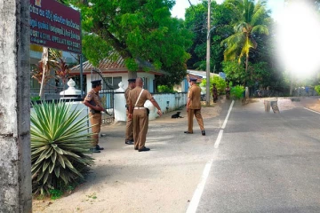 சுற்றுலா விசாவில் இலங்கைக்கு வந்து தொழிலில் ஈடுபட்ட இந்திய பெண்