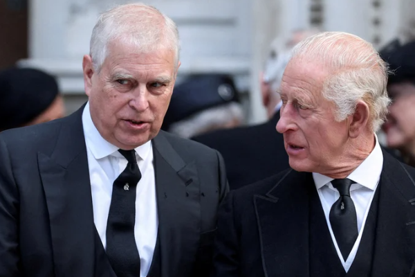 பிரித்தானிய இளவரசர் ஆண்ட்ரூவின் இரு கௌரவங்கள் பறிப்பு! | British Prince Andrew Stripped Of Two Honors பிரித்தானிய இளவரசர் ஆண்ட்ரூவின் இரு கௌரவங்கள் பறிப்பு! | British Prince Andrew Stripped Of Two Honors