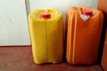 கிளிநொச்சியில் கசிப்புடன் சந்தேகநபரொருவர் கைது