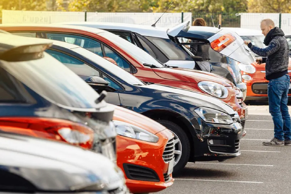 கார்கள் வாங்கவிருப்போருக்கு முக்கிய தகவல் - ஐபிசி தமிழ்