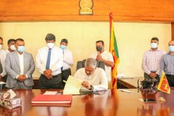 புதிய அமைச்சரவையின் நோக்கம் பொருளாதாரத்தை கட்டியெழுப்புவதேயாகும்: நெடுஞ்சாலைகள் அமைச்சர் (Photos)