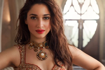 அட்டை விளம்பர ஷூட்!! நடிகை தமன்னாவின் கலக்கல் கிளாமர் கிளிக்ஸ்..