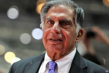 80,000 ஊழியர்களை மொத்தமாக வீட்டுக்கு அனுப்பும் டாடாவின் நிறுவனம்! வெளிவரும் பின்னணி