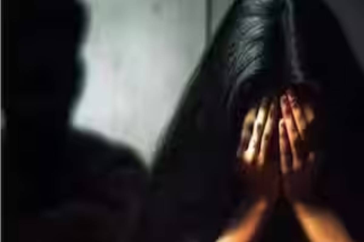 அடுக்குமாடி குடியிருப்பில் பெண்ணுக்கு பாலியல் வன்கொடுமை ; சிசிடிவி ஆதாரத்தால் சிக்கிய காவலாளி | Woman Sexually Assaulted In Apartment Building