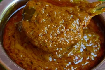 வீடே மணமணக்கும் வாசத்துடன் மிளகு குழம்பு செய்வது எப்படி? ரெசிபி இதோ