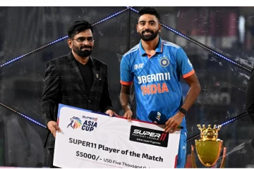 தனது ரொக்கப்பரிசை கொழும்பு கிரிக்கெட் மைதான ஊழியர்களுக்கு அர்ப்பணித்த சிராஜ்!