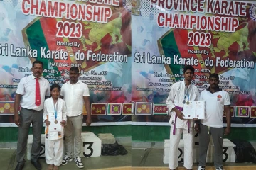 வட. மாகாண கராத்தே போட்டியில் தங்க பதக்கம் வென்ற சகோதரர்கள்