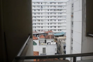 கொழும்பில் பொதுமக்களின் பொறுப்பற்ற செயல் - பொலிஸாரின் தீவிர நடவடிக்கை