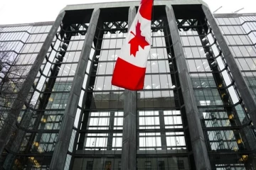 தற்காலிக குடியிருப்பு அனுமதிகளை தடுத்தால் கனடாவின் பொருளாதார நிலைமை 2024இல் மோசமாகும்