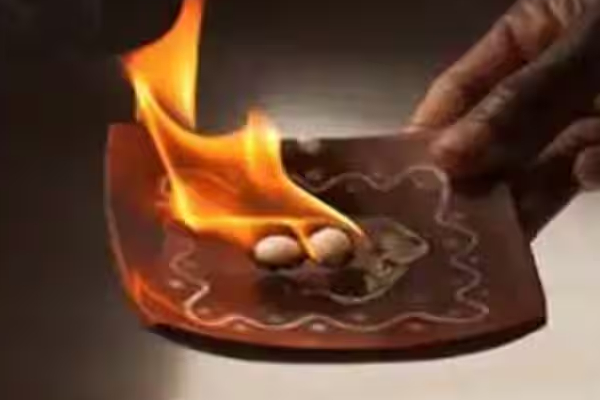 பொல்லாத கண் திருஷ்டியை பொடி பொடியாக்க இந்த ஒரு பொருள் போதும்! | Kanthirustiyai Pokkum Ven Kaduku
