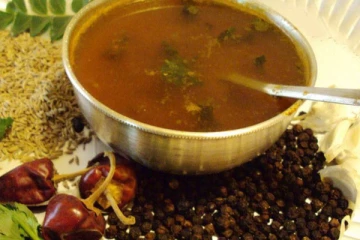 செரிமானத்தை தூண்டும் பூண்டு மிளகு ரசம்! தக்காளி தேவையில்லை...