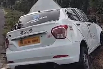 அரசு பேருந்து மீது கார் மோதி கோர விபத்து - 5 பேர் பலி!