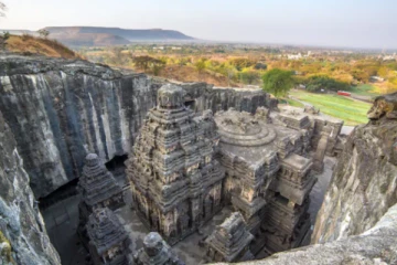 ராஜராஜ சோழன் முதல் சூரிய கடவுள் வரை…பிரமிப்பூட்டும் இந்தியாவின் 5 பழமையான கோயில்கள்!