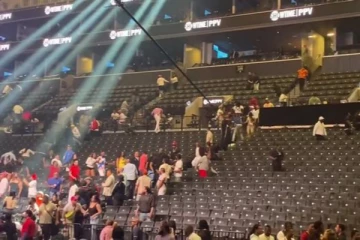 அமெரிக்காவில் குத்துச் சண்டை அரங்கத்தில் அலறியடித்து ஓடிய ரசிகர்கள்!