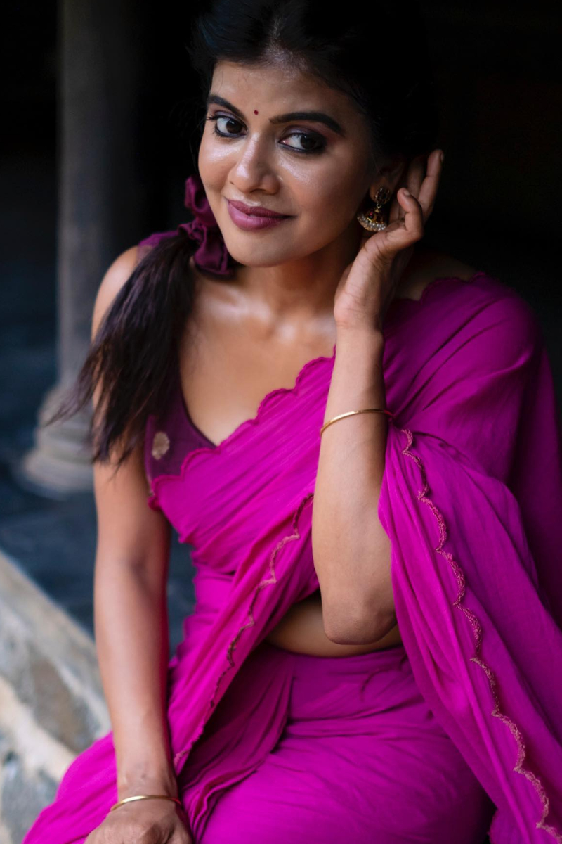 பாடகி ஸ்வாகதா பாலியல் புகார்.. யார் அந்த முன்னணி இசையமைப்பாளர்? | Tamil Music Director Abused Me Swagatha Krishnan