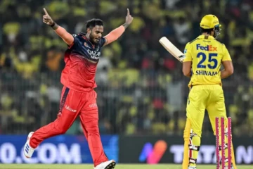 2 ரன்கள் வித்தியாசத்தில் சிஎஸ்கே தோல்வி ; RCB ரசிகர்களுக்கு பெரும் மகிழ்ச்சி