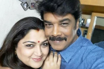 தனது கணவருக்கு முத்தம் கொடுத்து புகைப்படத்தை வெளியிட்ட நடிகை குஷ்பூ.. அழகிய ஜோடியின் புகைப்படத்தை பாருங்க