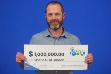 கனடாவில் ஒரே நாளில் கோடீஸ்வரரான லண்டன் தொழிலாளி! லொட்டரியில் அடித்த அதிர்ஷ்டம்