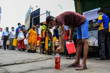 மனிதனால் உருவாக்கப்பட்ட நெருக்கடி! - அவதிப்படும் மக்கள்