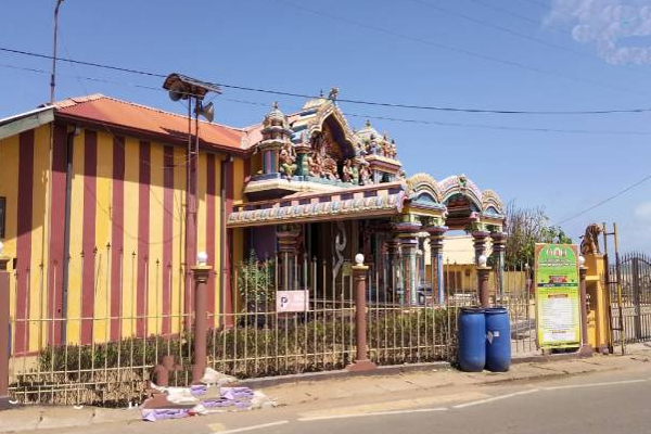 பிரபல அம்மன் ஆலயத்திற்குள் புகுந்து கைவரிசையை காட்டிய திருடர்கள்! | Veerapathra Kali Amman Kovil Gold Jewelry Theft