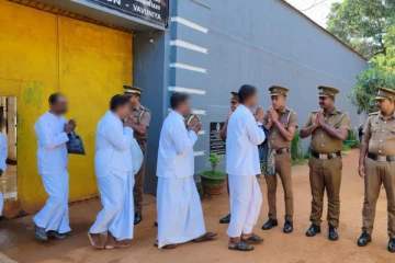 வவுனியாவில் 8 கைதிகள் விடுதலை