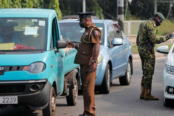 விசேட தேடுதல் நடவடிக்கையில் 13 பேர் கைது | 13 People Arrested In Special Search Operation