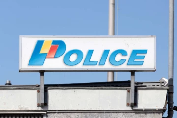 பள்ளியில் துப்பாக்கியுடன் ஒருவர் நுழைந்துள்ளதாக சுவிஸ் பொலிசாருக்கு வந்த தகவலால் பரபரப்பு