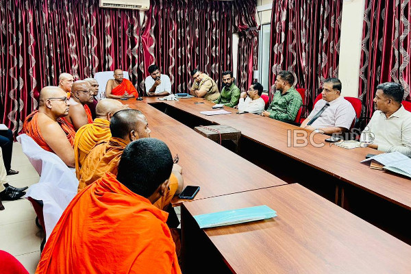 இனத்தின் அடிப்படையில் பிரித்து அரசியல் செய்வதே கடந்த அரசியல்வாதிகளின் உத்தி! | Trinco Belongs Those Who Love Arun Hemachandra இனத்தின் அடிப்படையில் பிரித்து அரசியல் செய்வதே கடந்த அரசியல்வாதிகளின் உத்தி! | Trinco Belongs Those Who Love Arun Hemachandra