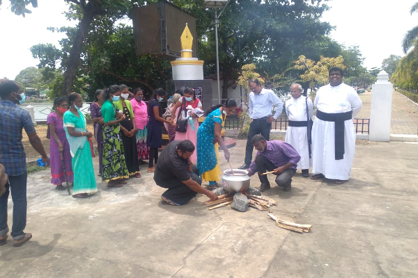 வடுக்களும் வலிகளும் நிறைந்த கதை கூறும் முள்ளிவாய்க்கால் கஞ்சி: தமிழர் தாயக பகுதிகளின் நினைவுநாள் தொகுப்பு | Mullivaikkal Porridge Remembrance Day