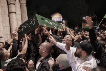 இறுதி ஊர்வலத்தில் வெடித்த கலவரத்தில் 71 பேருக்கு நேர்ந்த கதி!