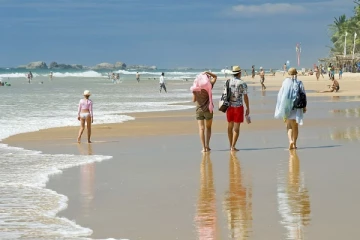 இலங்கைக்கு சுற்றுலா சென்ற கனேடிய பிரஜை கடலில் மாயம்