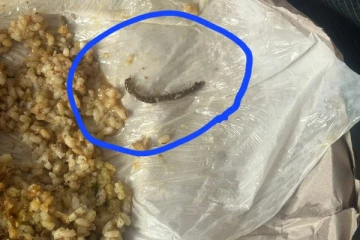 யாழ். உணவகமொன்றில் சோற்று பார்சல் வாங்கியவருக்கு காத்திருந்த அதிர்ச்சி