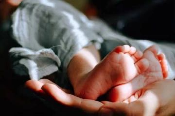 பாகிஸ்தானில் 2 ஆண்குறி மற்றும் ஆசனவாய் இல்லாமல் பிறந்த ஆண் குழந்தை! குடும்பத்தினர் அதிர்ச்சி