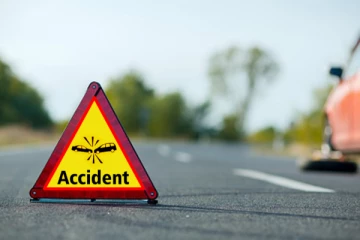 கொழும்பு சென்ற பேருந்து கோர விபத்து; பலர் மருத்துவமனையில் அனுமதி