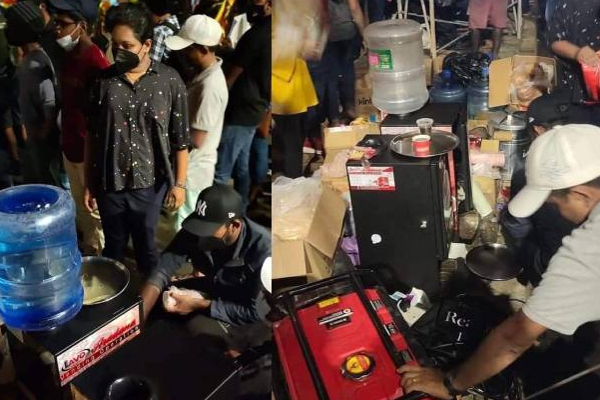 இலங்கையில் இடம்பெறும் போராட்டம் தொடர்பில் ஓர் நெகிழ்ச்சி பதிவு! | Sri Lanka Economic Crisis Galle Face Protest