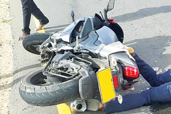 ஏ9 வீதி, கொடிகாமத்தில் விபத்து: உயிரிழந்தவரை அடையாளம் காண உதவுமாறு கோரிக்கை - ஐபிசி தமிழ்