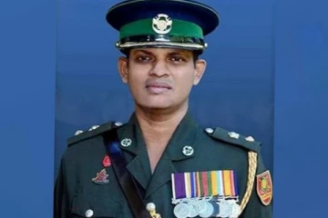 යුධ හමුදාවේ ප්‍රබලයකු හදිසියේම මියයයි..(PHOTOS)