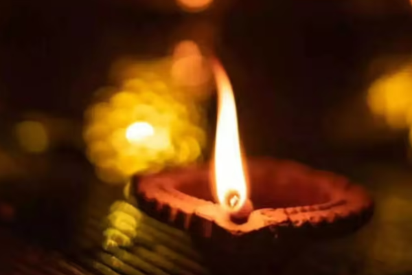 கார்த்திகை தீபம் வழிபாட்டிற்கு பழைய விளக்குகளை ஏற்றலாமா? | How To Light Diya At Home During Karthigai Month