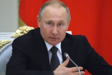 ரஷ்ய அதிபர் புதினுக்கு வழங்கப்பட்ட கெளரவ தலைவர் பதவி ரத்து!