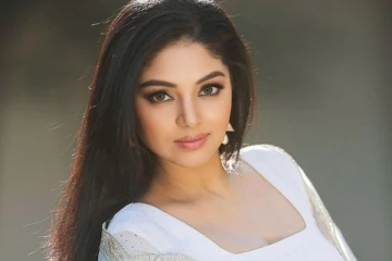 நெட்டிசனின் ஏடாகூட கேள்வி.. சனம் ஷெட்டி கூலாக கொடுத்த பதிலடி