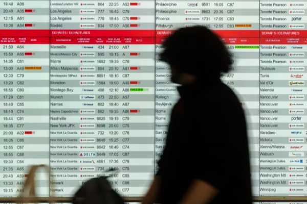 கனடாவின் பிரதான விமான சேவை நிறுவனம் ஸ்தம்பிதம் | Air Canada Cancelling All Flights