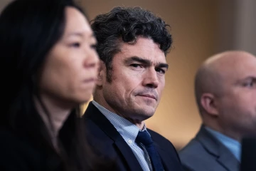 திடீரென பதவி விலகிய அமெரிக்க தேசிய பயங்கரவாத எதிர்ப்பு மையத்தின் தலைவர்