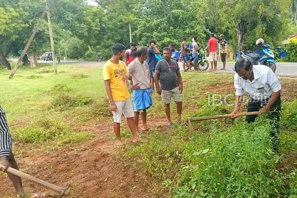 மாவீரர் நினைவு நாளுக்கான சிரமதான பணிகள் முல்லையில் ஆரம்பம்(படங்கள்) | Maaveerar Day Cleninig Work At Alambil