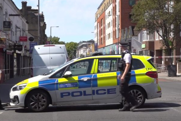 லண்டனில் மதுபான விடுதியில் நேர்ந்த விபரீதம்! | Tragedy In A Bar In London
