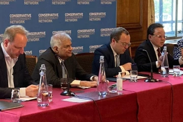 சமூக ஊடகங்களில் கடும் விமர்சனத்திற்கு உள்ளாகியுள்ள ரணிலின் செயற்பாடு