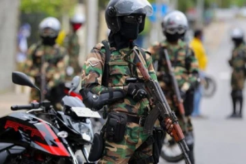 யாழில்   துப்பாக்கிப் பிரயோகம்;  நபரொருவருக்கு நேர்ந்த கதி; விசேட அதிரடிப்படையினர் ஐவர்  கைது!