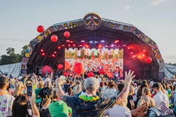 பிரித்தானியா கேம்ப் பெஸ்டிவல் இசை விழா: குழந்தை ஒன்றுக்கு நேர்ந்த பரிதாபம்