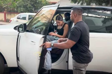 3 கோடி கார்ல வந்த நடிகை.. தாலி கட்றவருக்கு குடுத்து வெச்சிருக்கு.. யார் தெரியுமா!!