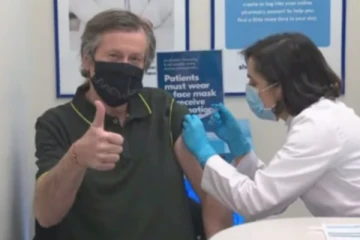 தடுப்பூசி போட்டுக் கொண்டார் ரொறன்ரோ மேயர்